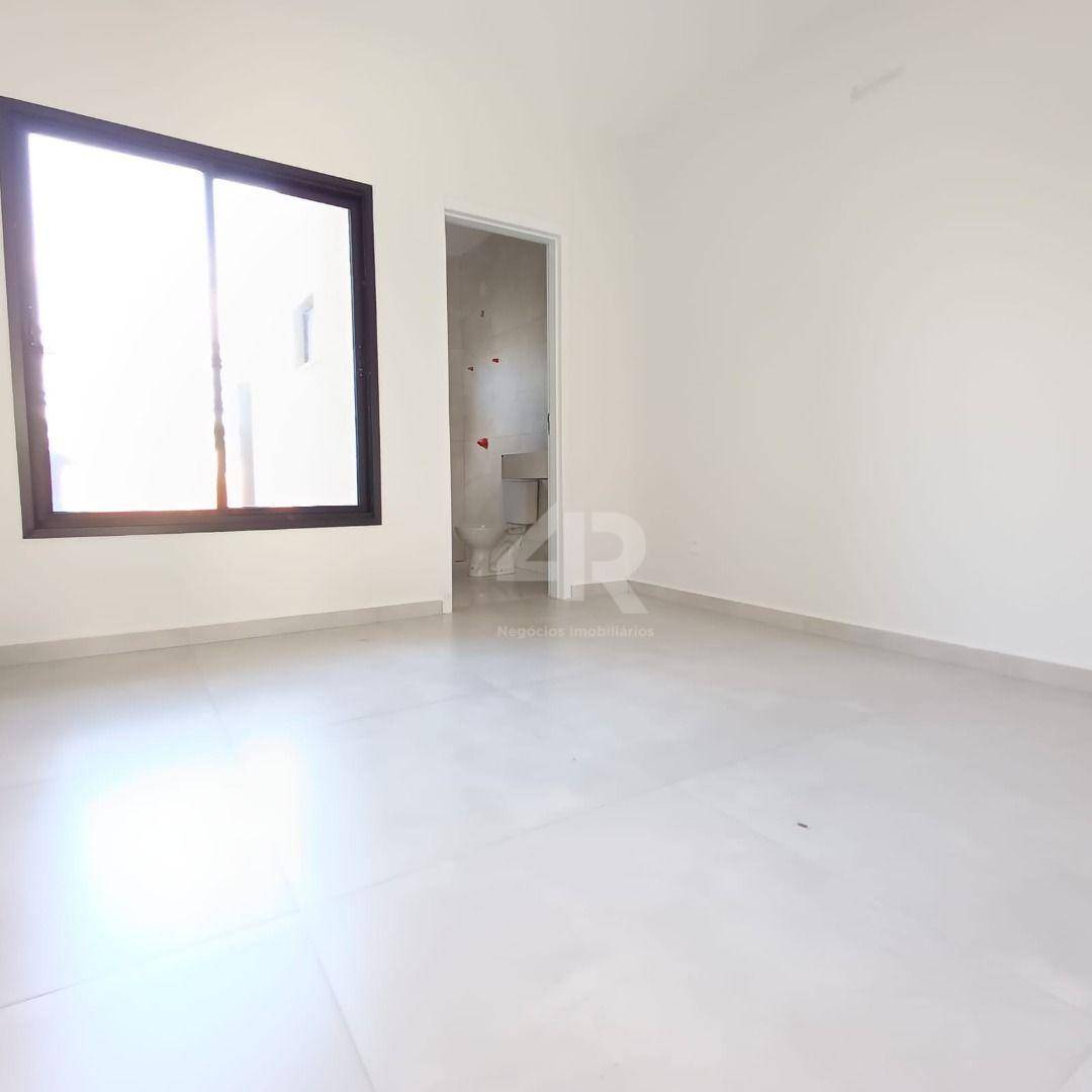 Casa à venda com 2 quartos, 71m² - Foto 5