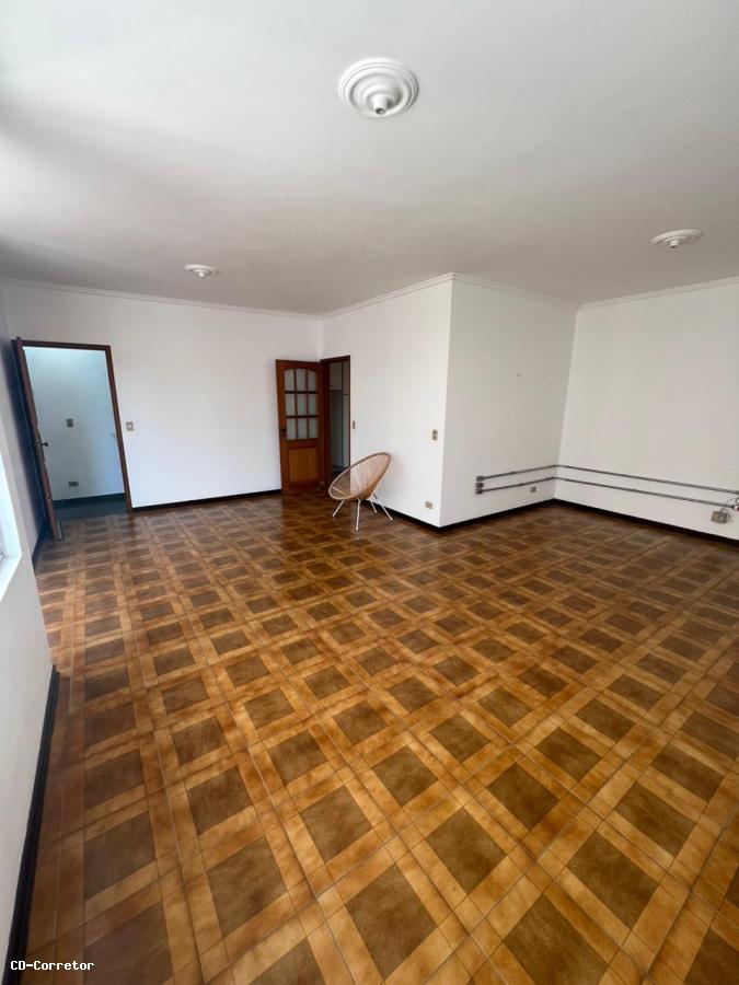 Casa à venda com 3 quartos, 200m² - Foto 14