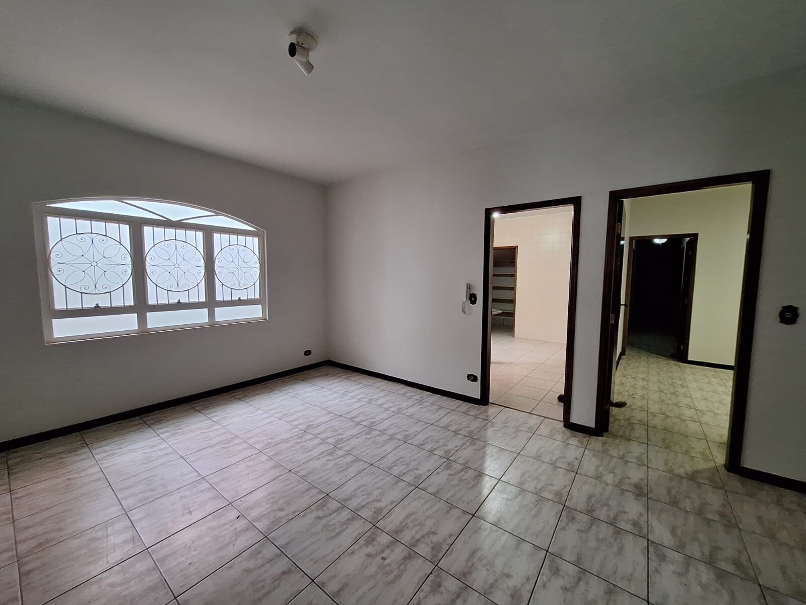 Casa para alugar, 250m² - Foto 5