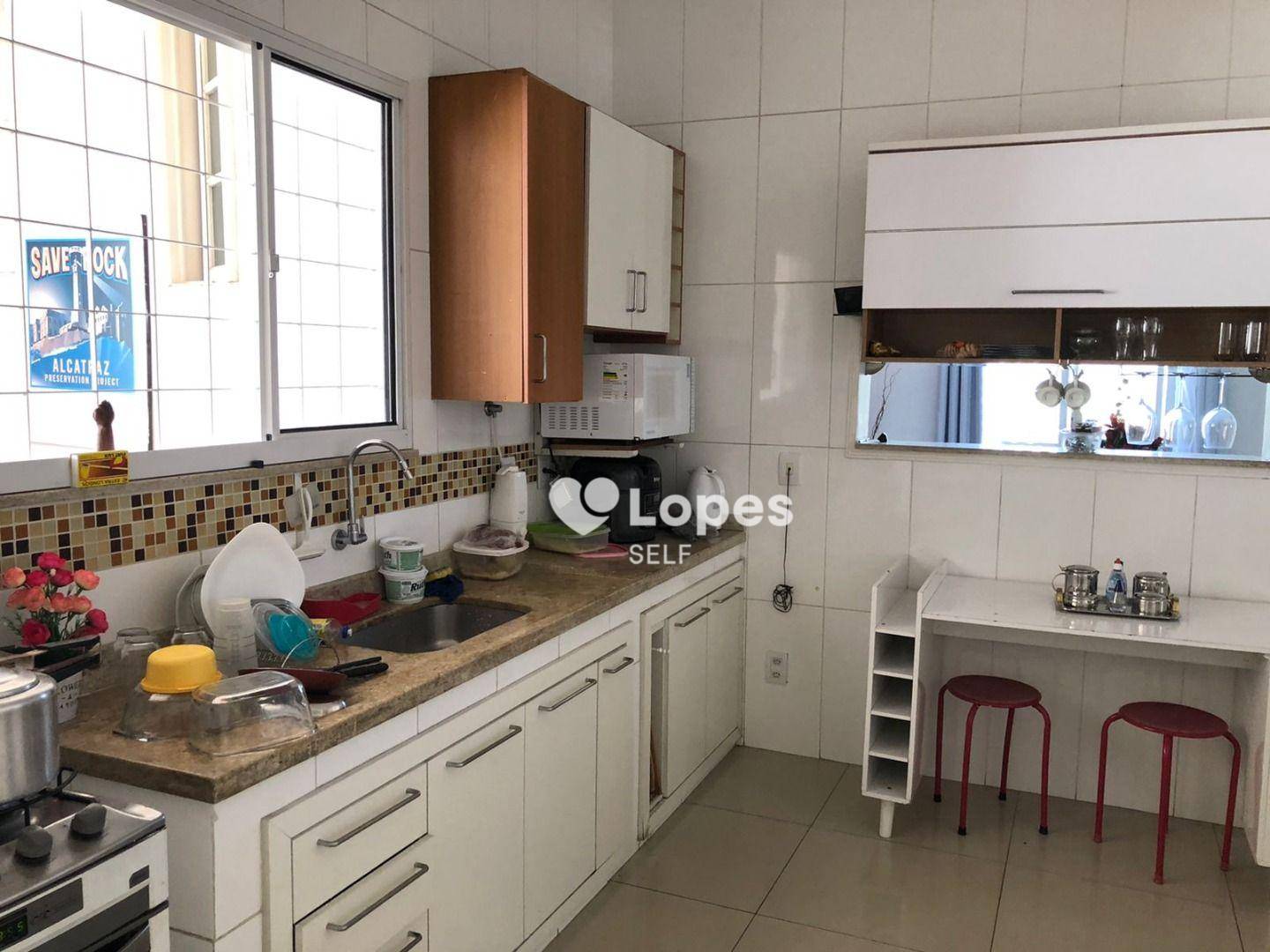 Casa à venda com 4 quartos, 180m² - Foto 8