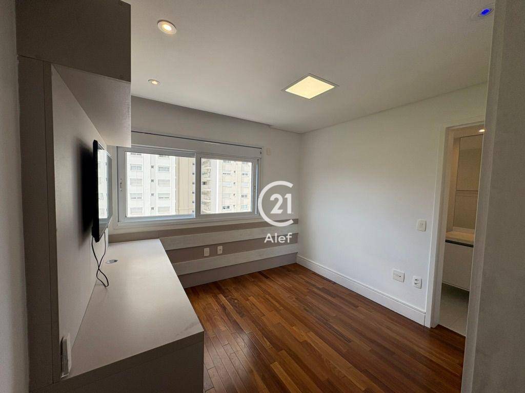 Apartamento à venda com 4 quartos, 241m² - Foto 24