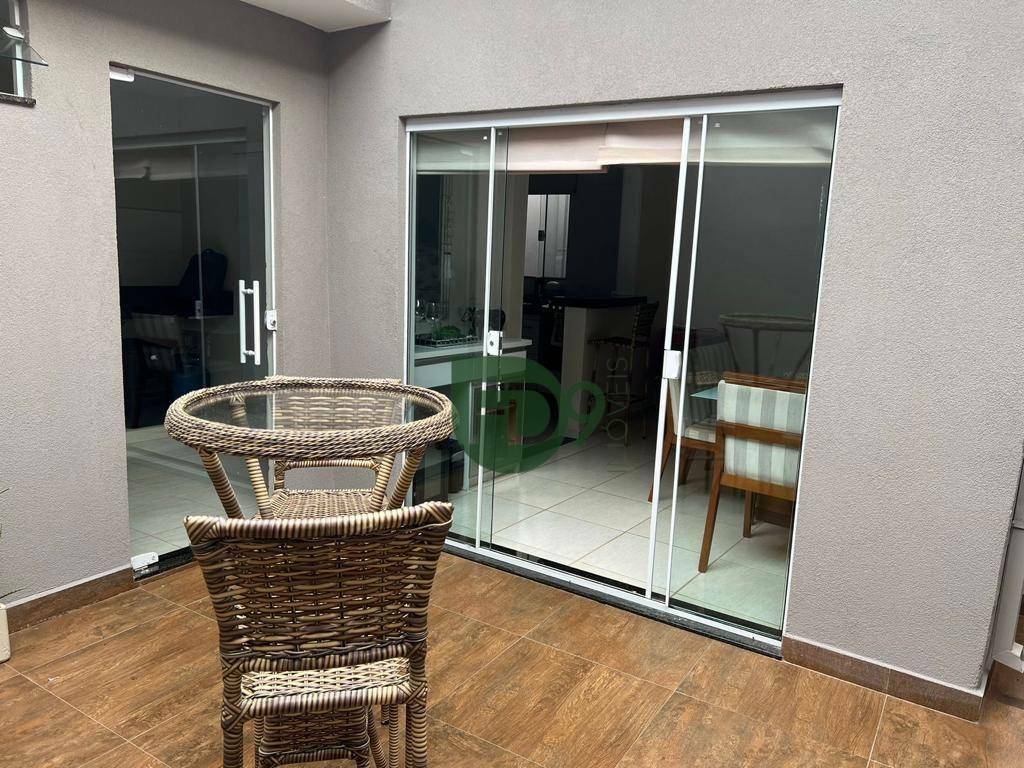 Casa à venda com 2 quartos, 171m² - Foto 13