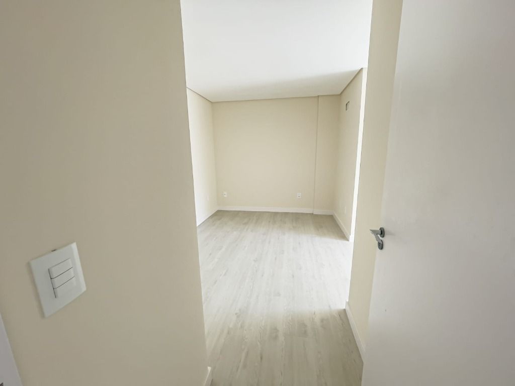 Apartamento à venda com 4 quartos, 157m² - Foto 26