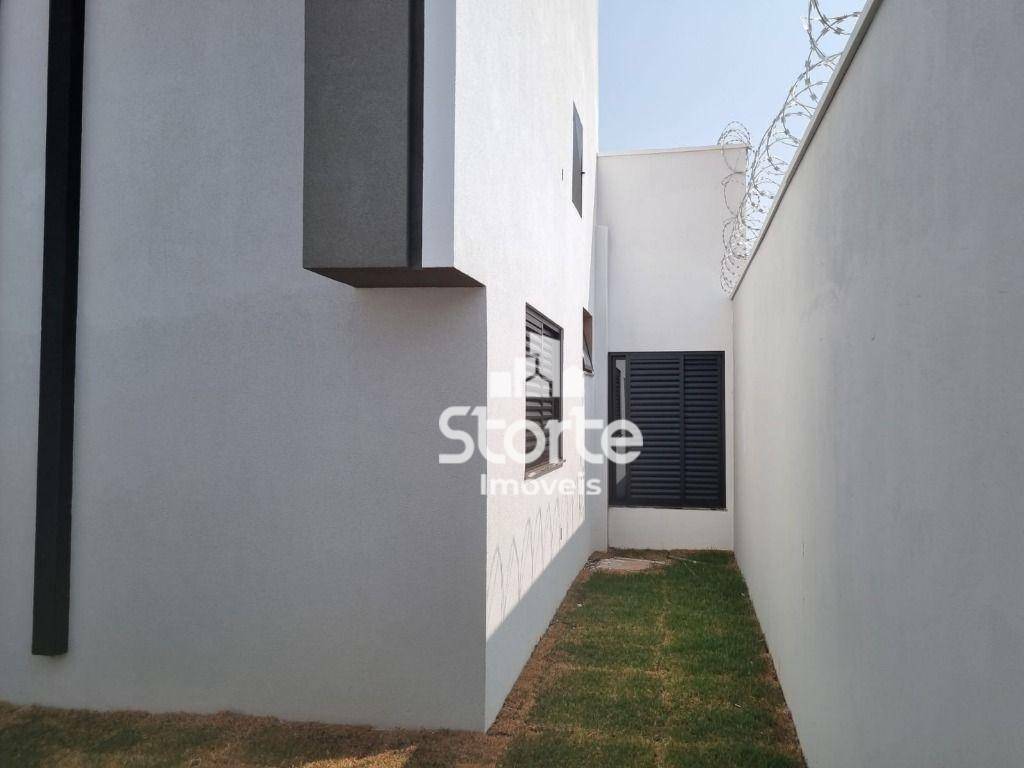 Casa à venda com 3 quartos, 134m² - Foto 17