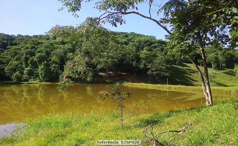 Sítio à venda com 2 quartos, 240000m² - Foto 4