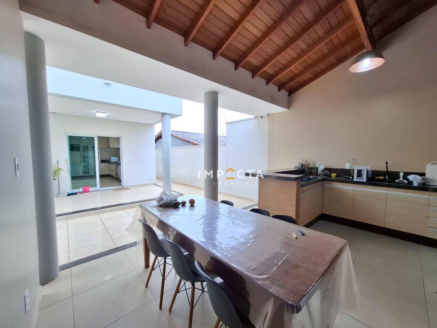 Casa à venda com 4 quartos, 244m² - Foto 12