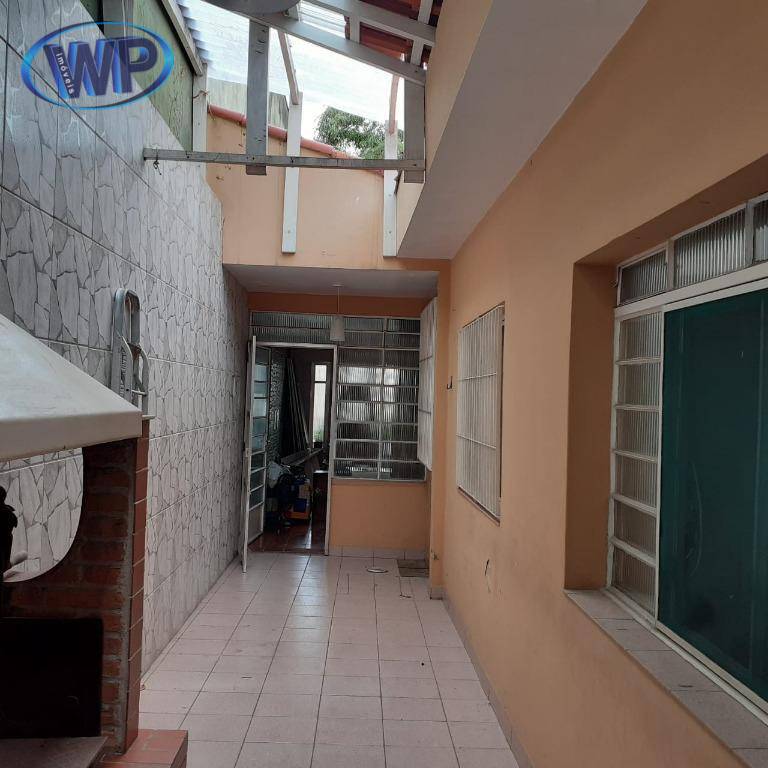 Casa à venda com 3 quartos, 265m² - Foto 11