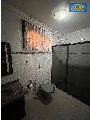 Casa de Condomínio para alugar com 6 quartos, 700m² - Foto 9