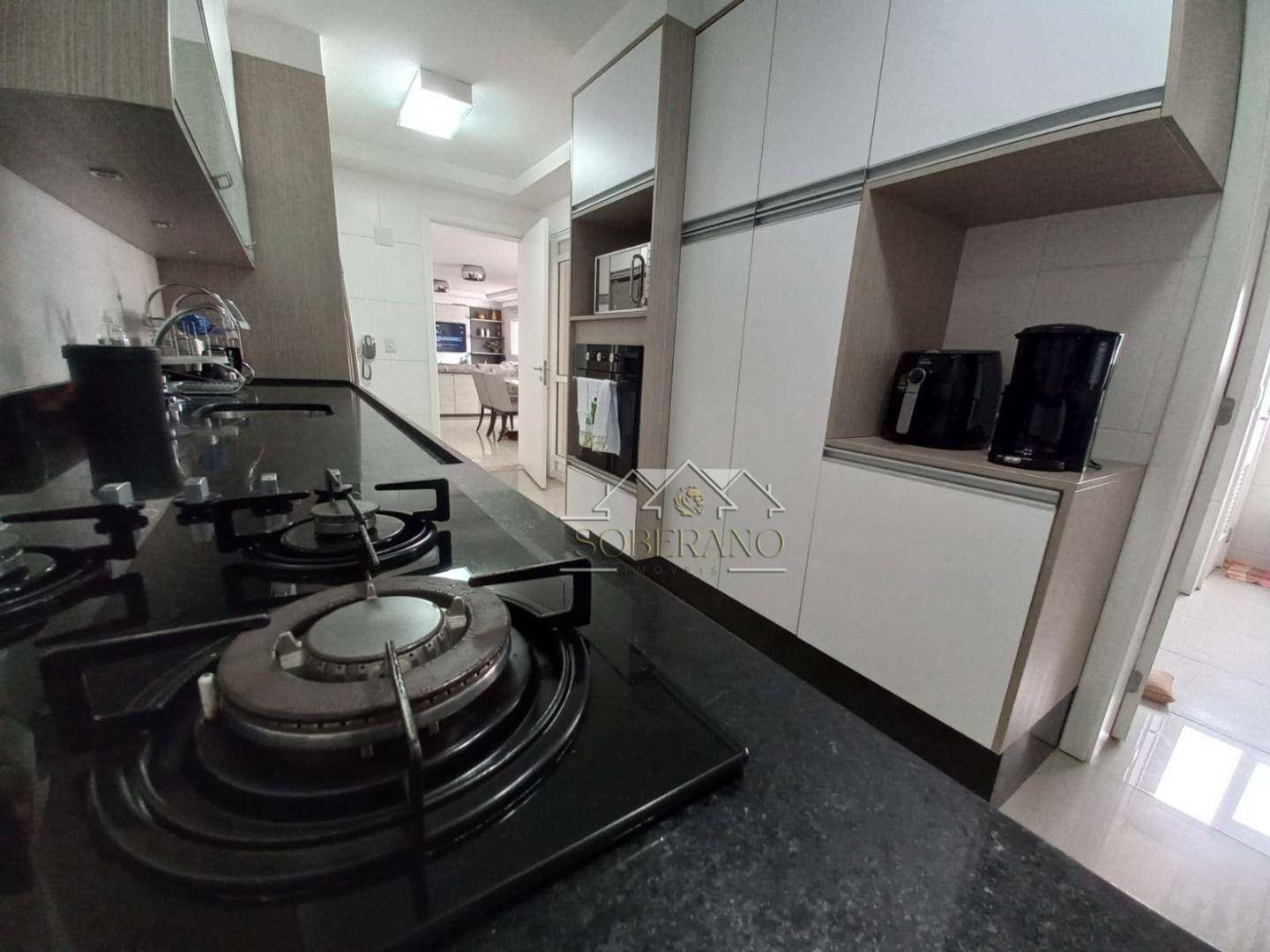 Apartamento à venda com 3 quartos, 177m² - Foto 18