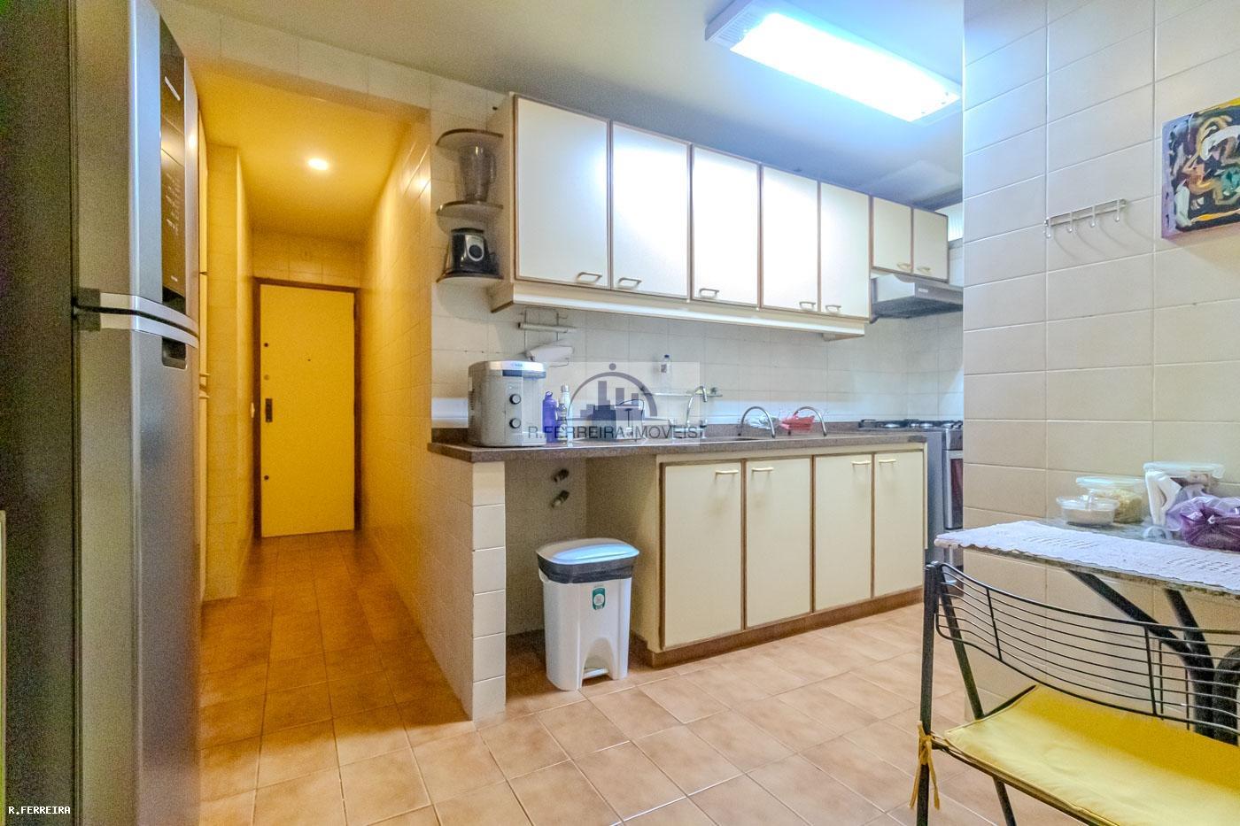 Apartamento à venda com 3 quartos, 137m² - Foto 9