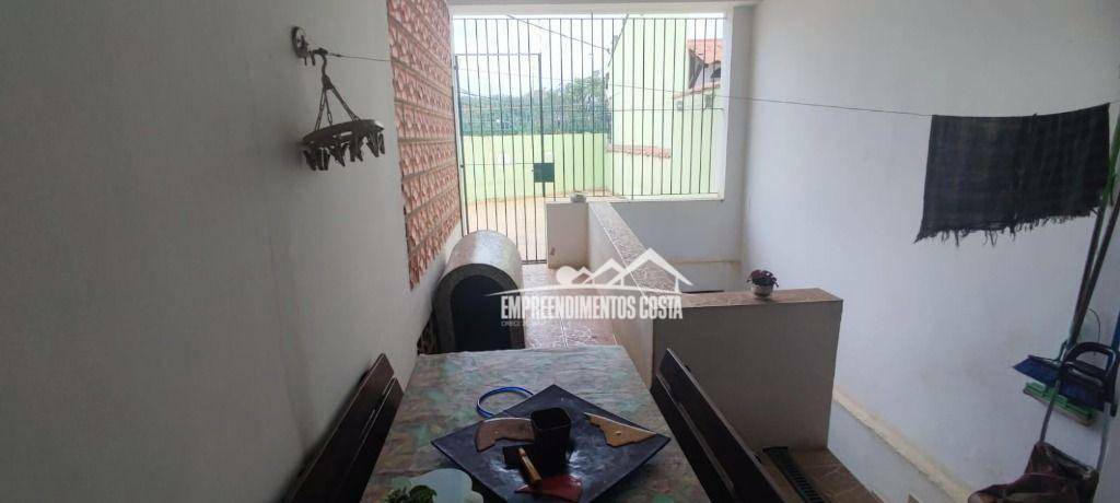 Casa à venda com 3 quartos, 100m² - Foto 12