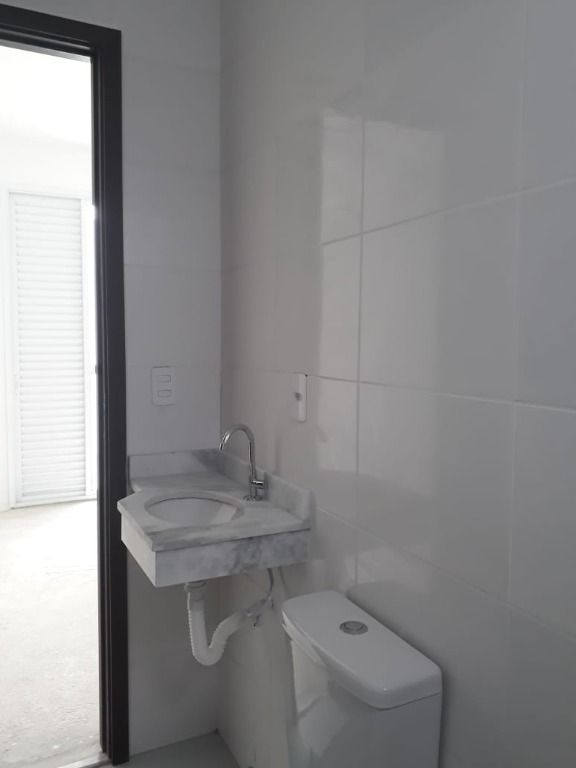 Apartamento à venda com 2 quartos, 62m² - Foto 4