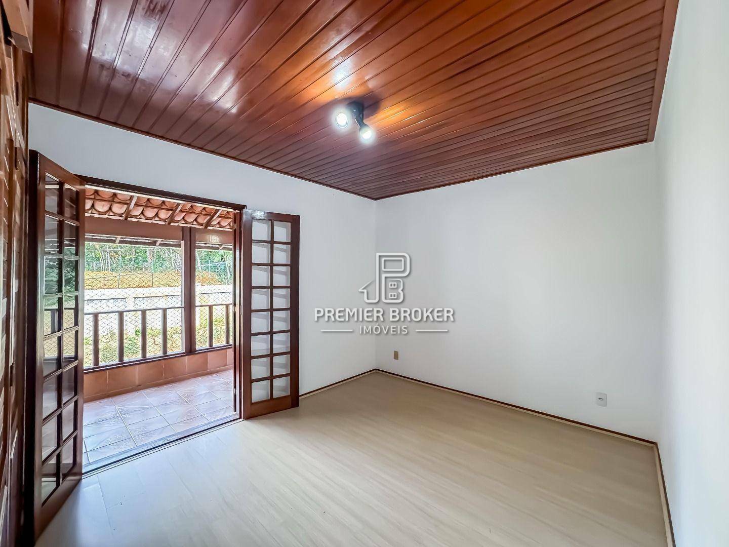 Casa de Condomínio à venda com 4 quartos, 250m² - Foto 30
