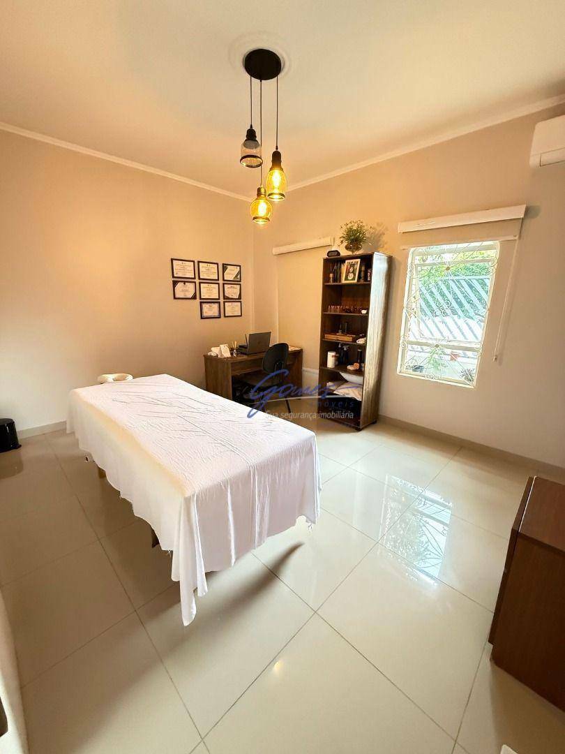 Casa à venda com 3 quartos, 252m² - Foto 7