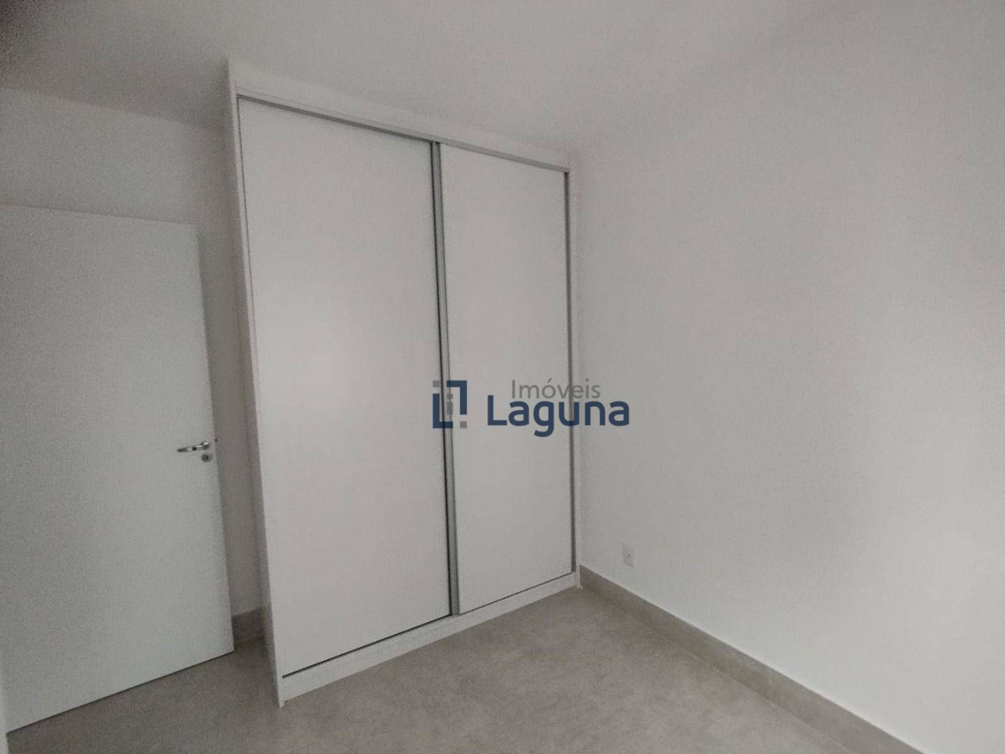 Apartamento para alugar com 2 quartos, 70m² - Foto 10