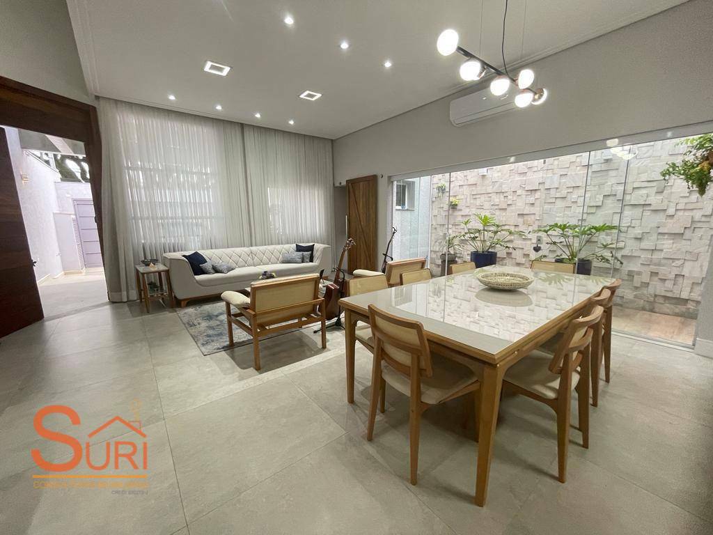 Casa à venda com 3 quartos, 250m² - Foto 6