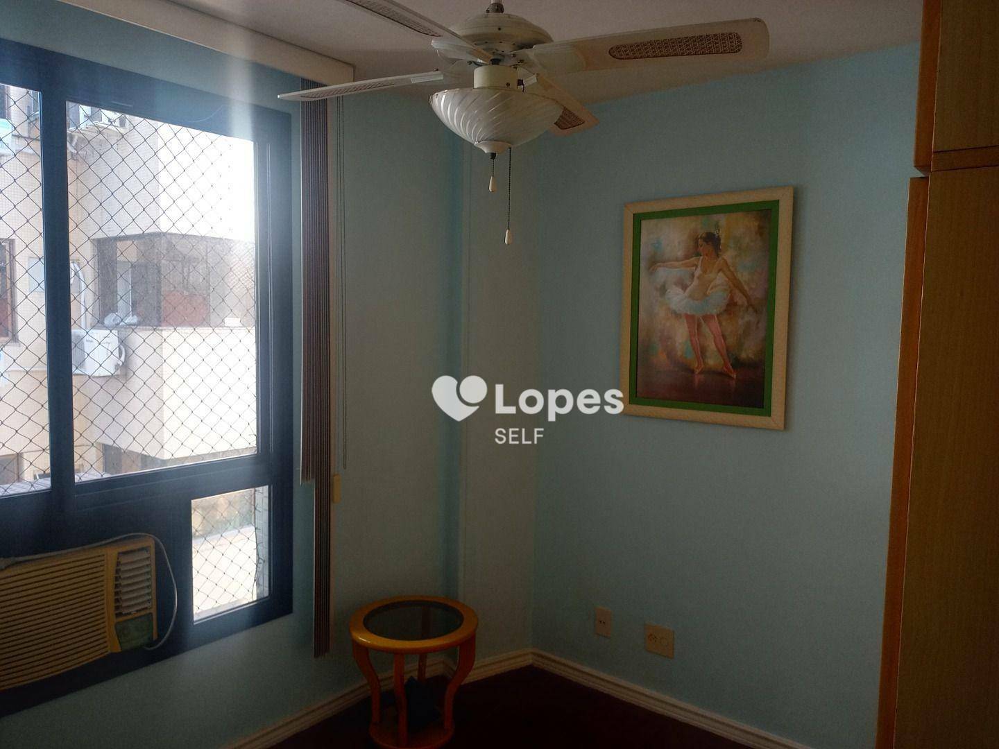 Apartamento à venda com 4 quartos, 150m² - Foto 8