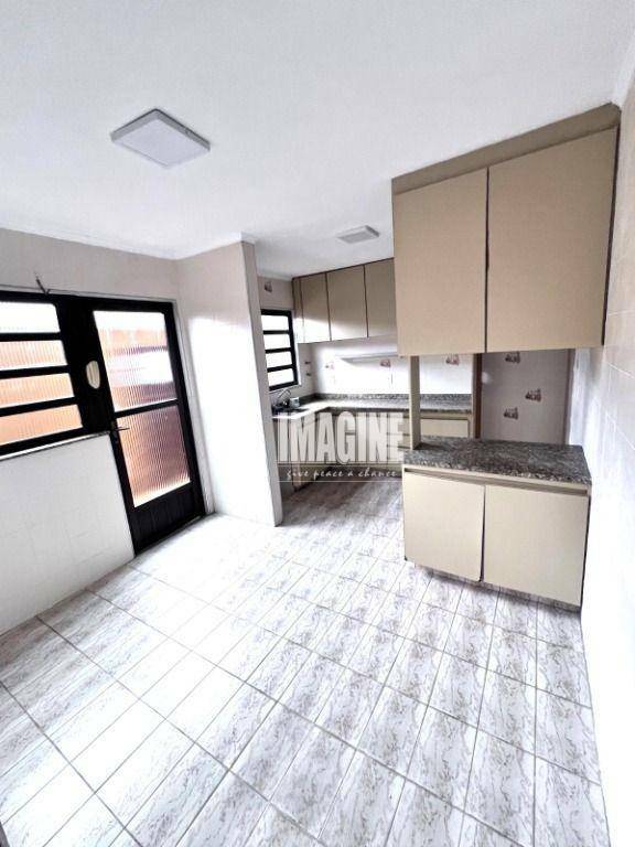 Sobrado à venda com 3 quartos, 140m² - Foto 4