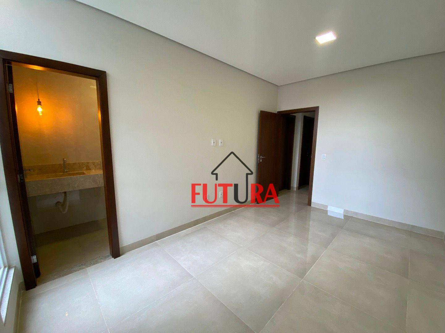 Casa à venda com 3 quartos, 134m² - Foto 18