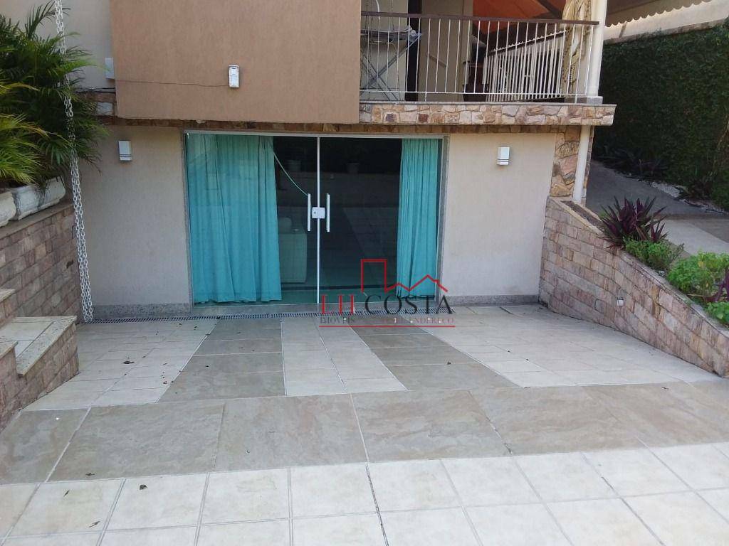 Casa à venda com 3 quartos, 200m² - Foto 24