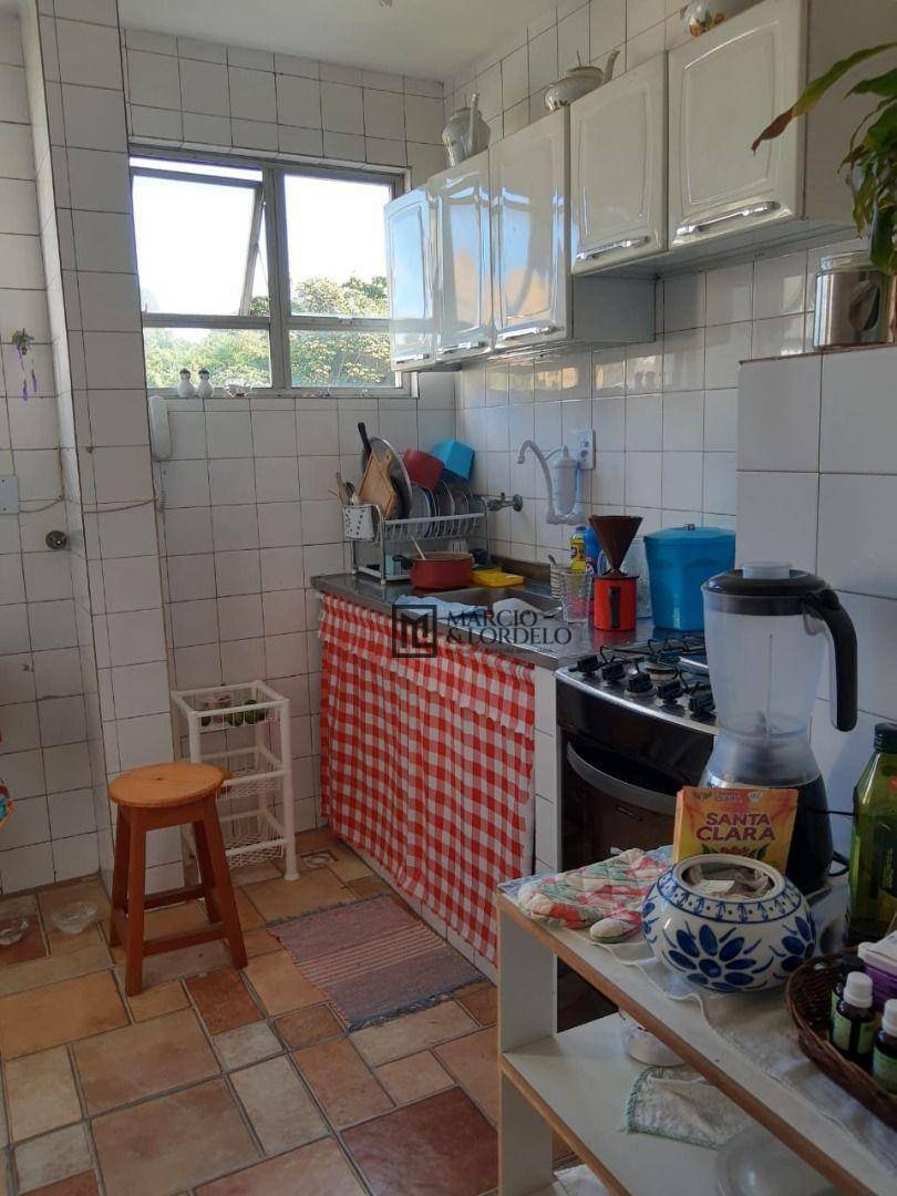 Apartamento à venda com 3 quartos, 75m² - Foto 3