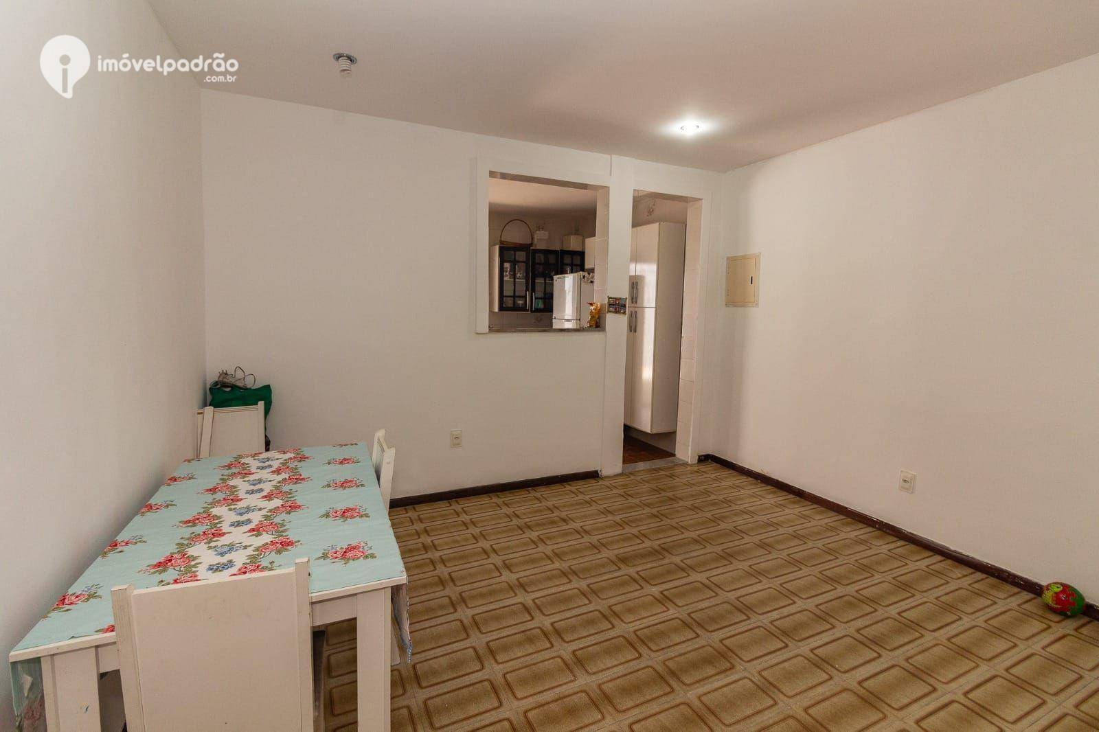 Casa à venda com 4 quartos, 320m² - Foto 25