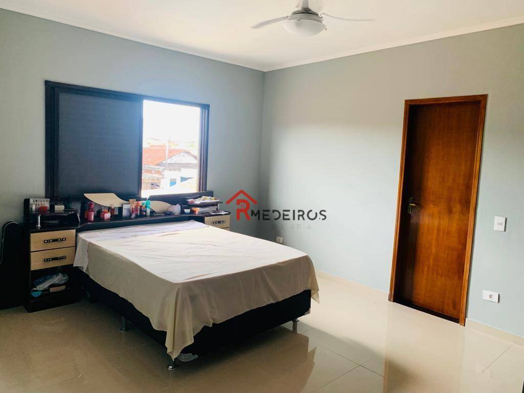 Sobrado à venda com 3 quartos, 220m² - Foto 14