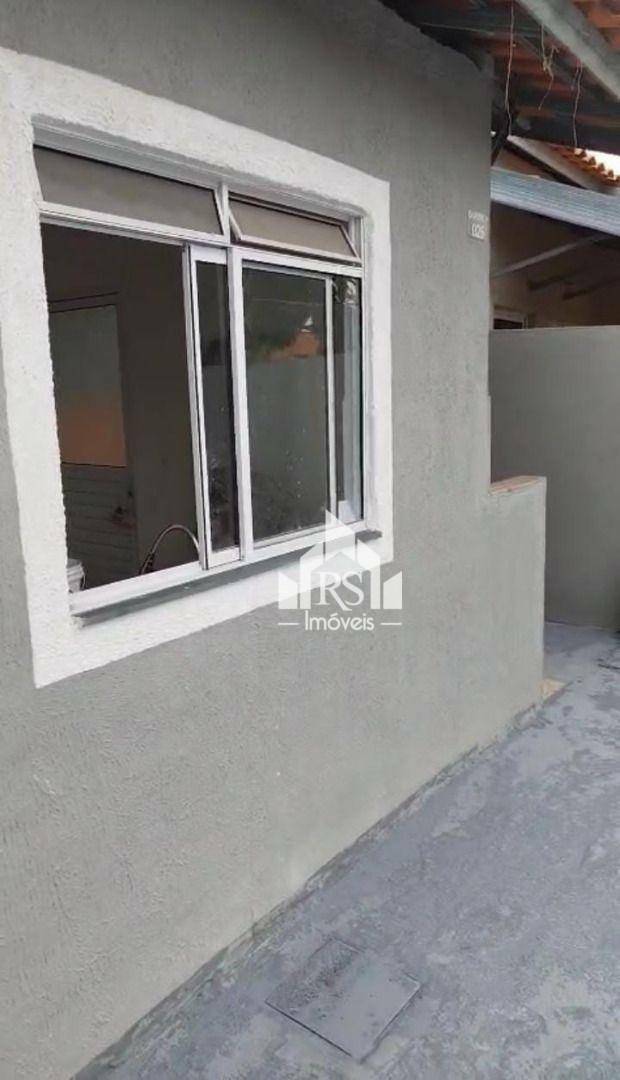 Casa de Condomínio à venda com 2 quartos, 46m² - Foto 1