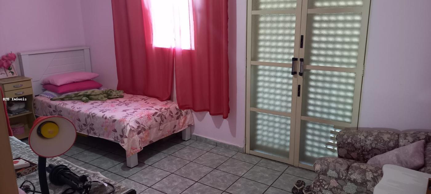 Casa à venda com 3 quartos, 150m² - Foto 14