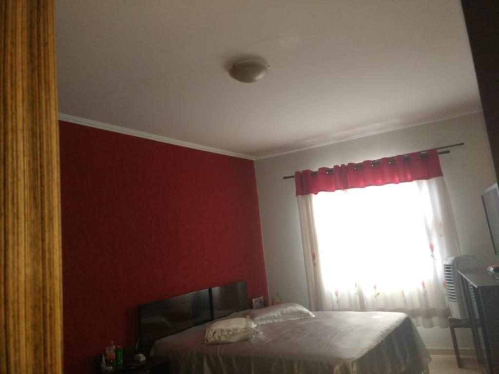 Sobrado à venda com 4 quartos, 200m² - Foto 2