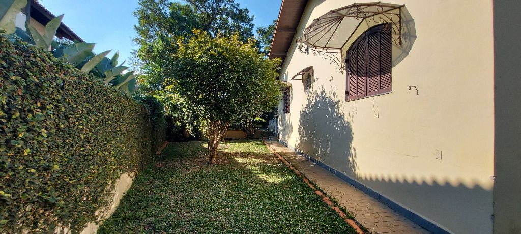 Casa de Condomínio à venda com 3 quartos, 300m² - Foto 3