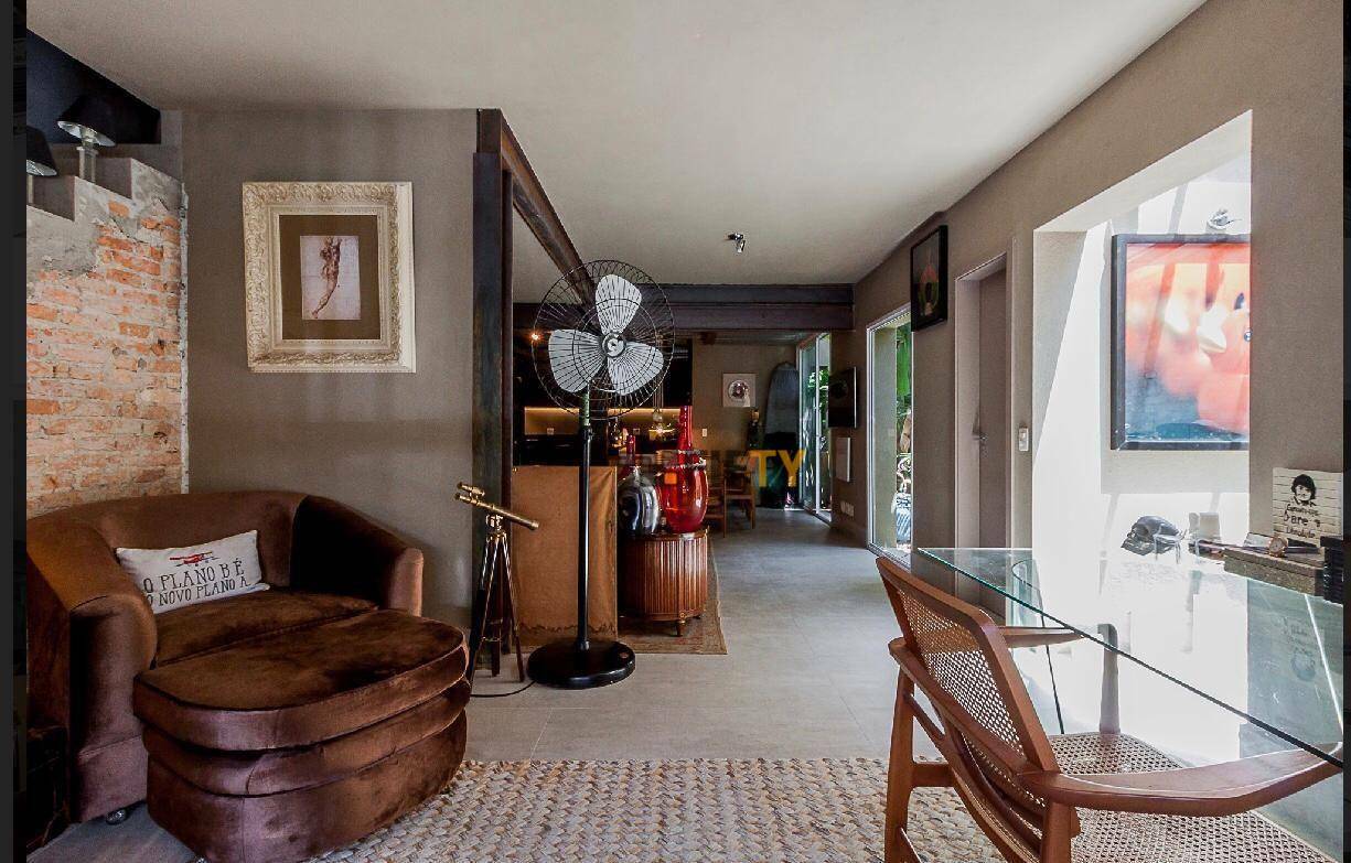 Casa à venda com 2 quartos, 170m² - Foto 2