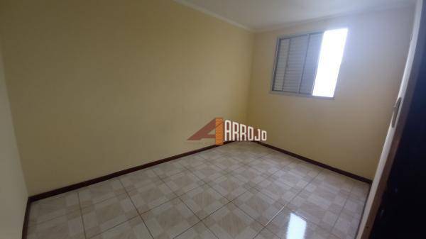 Apartamento à venda com 2 quartos, 49m² - Foto 4