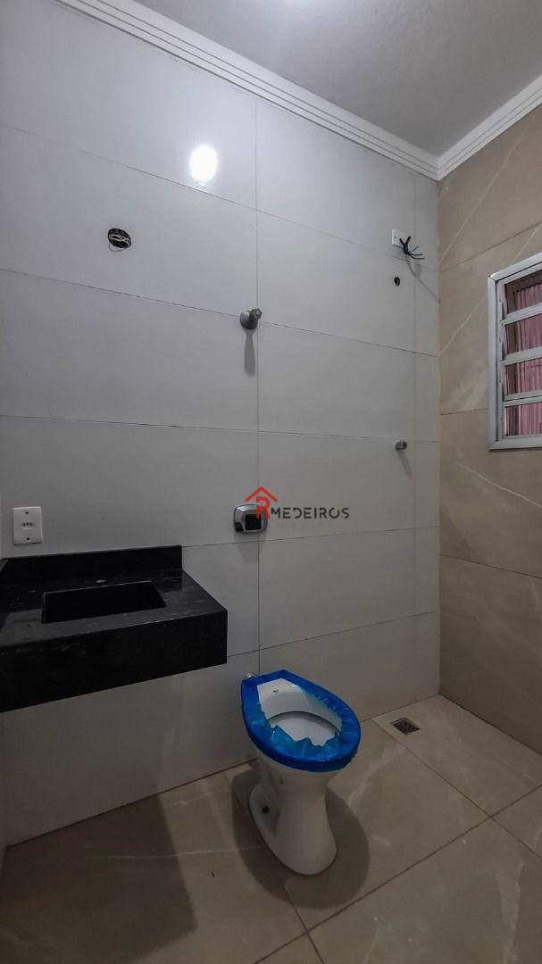 Casa à venda com 3 quartos, 90m² - Foto 14