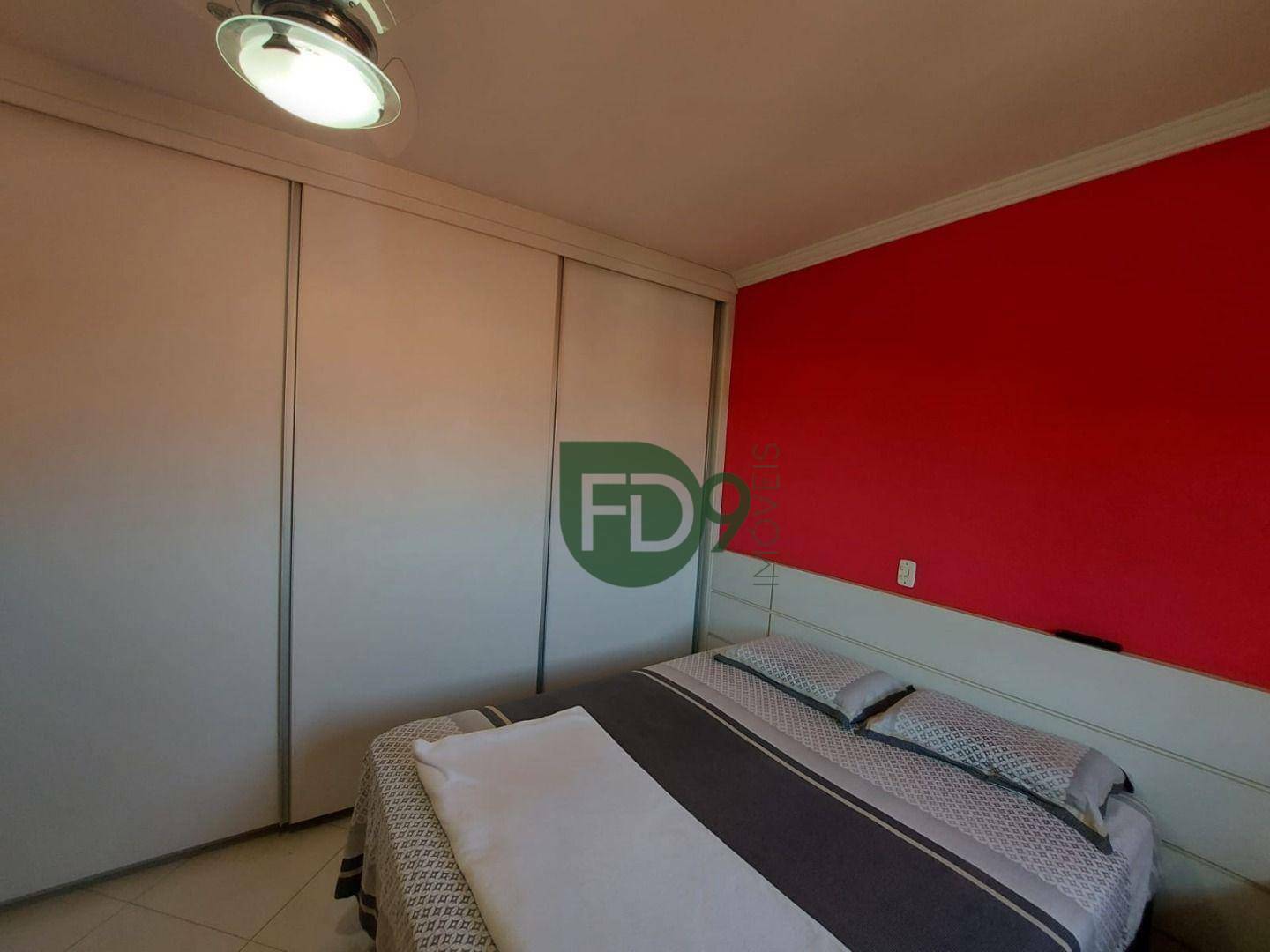 Casa à venda com 3 quartos, 240m² - Foto 12