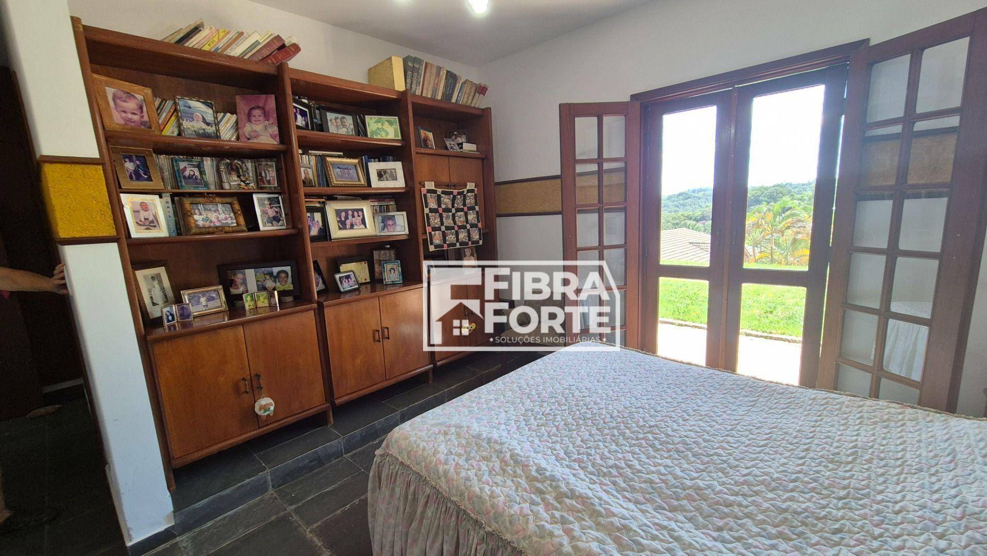 Chácara à venda com 5 quartos, 562m² - Foto 27