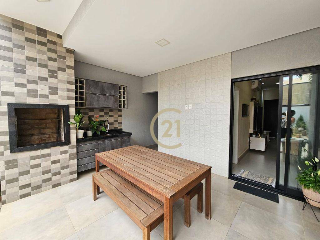 Casa de Condomínio para alugar com 3 quartos, 191m² - Foto 2