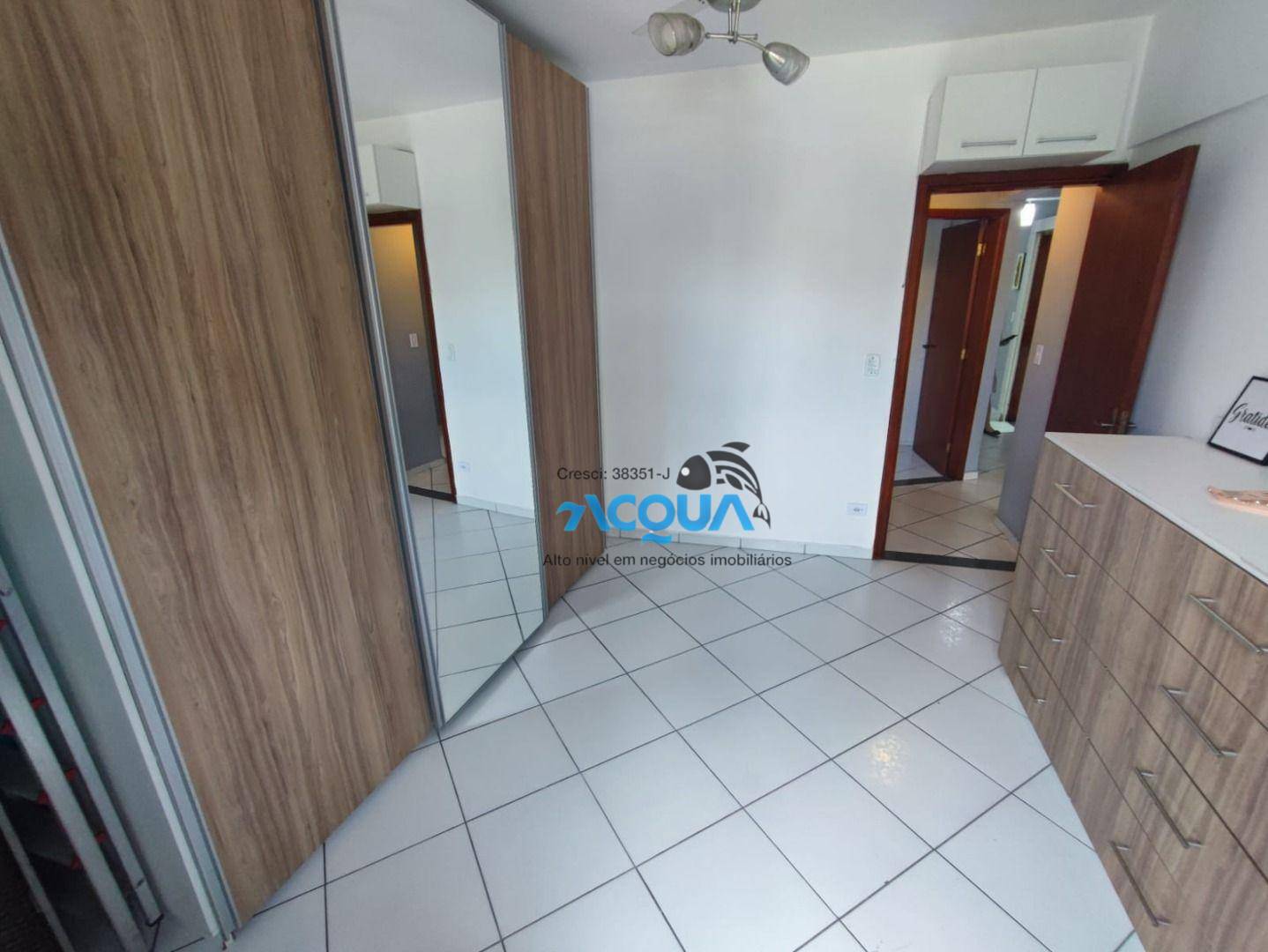 Apartamento à venda com 3 quartos, 75m² - Foto 10