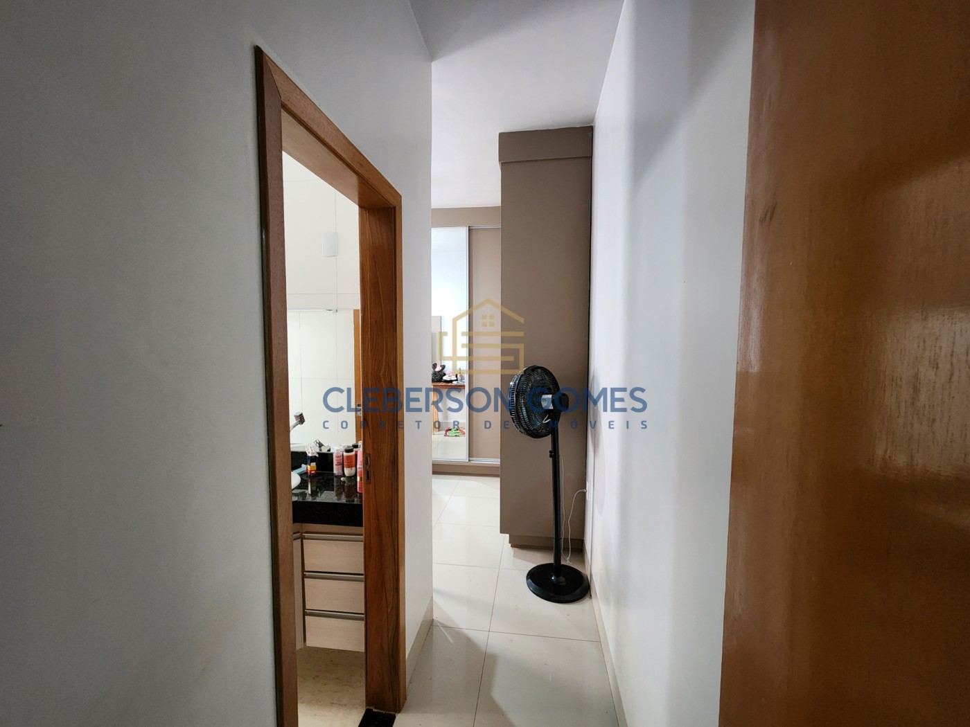 Casa à venda com 3 quartos, 201m² - Foto 12
