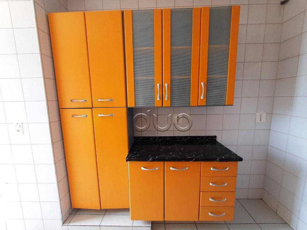 Apartamento para alugar com 3 quartos, 93m² - Foto 13