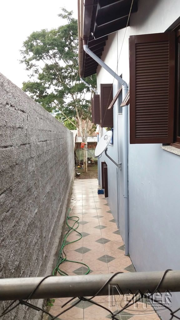 Casa à venda com 3 quartos, 101m² - Foto 18