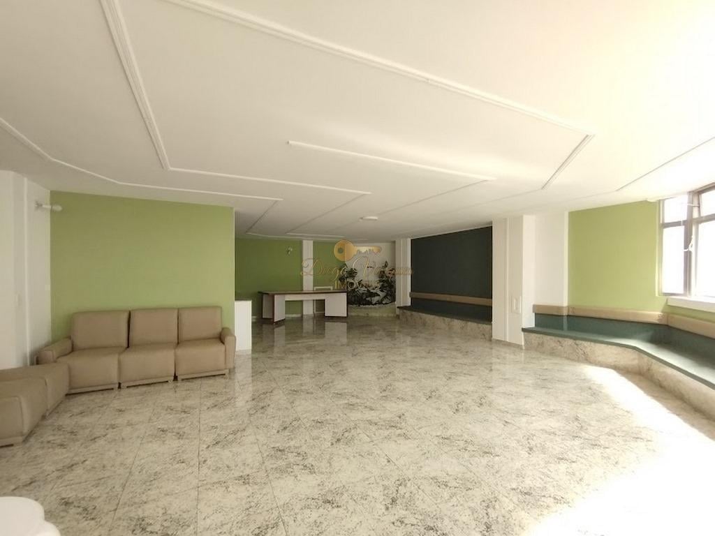 Apartamento à venda com 2 quartos, 80m² - Foto 17