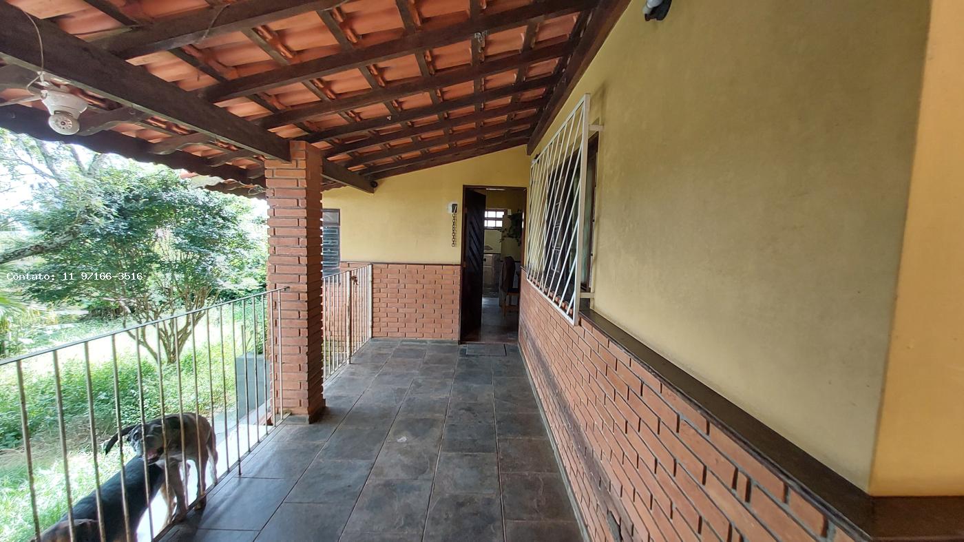 Casa à venda com 3 quartos, 130m² - Foto 2