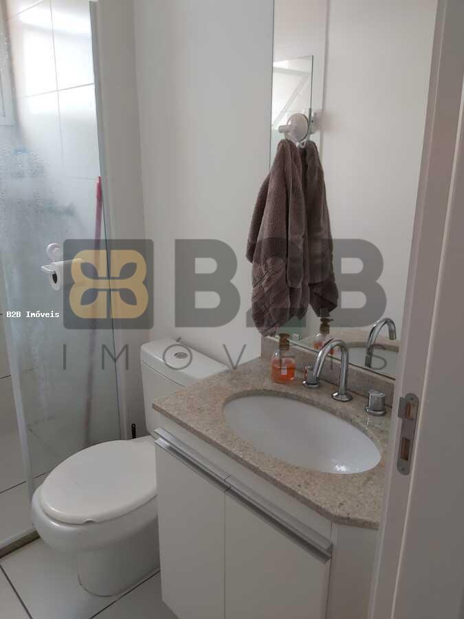 Apartamento à venda com 2 quartos, 64m² - Foto 12