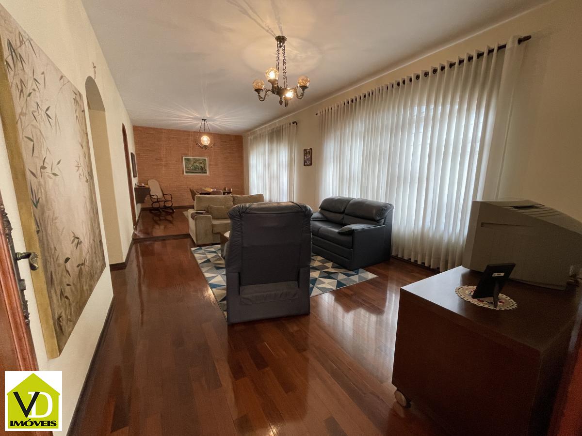 Casa à venda com 3 quartos, 200m² - Foto 5