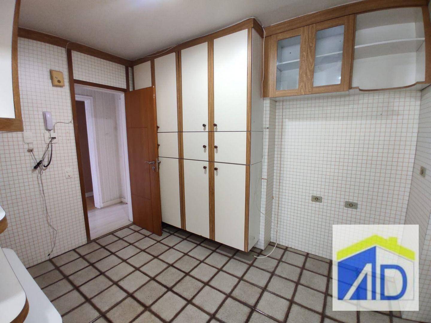 Apartamento à venda com 3 quartos, 135m² - Foto 47