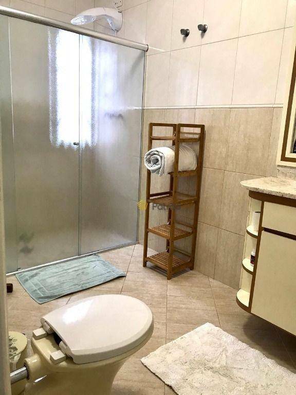 Sobrado à venda com 3 quartos, 300m² - Foto 8