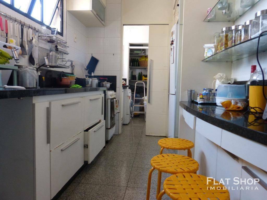 Apartamento à venda com 3 quartos, 124m² - Foto 7