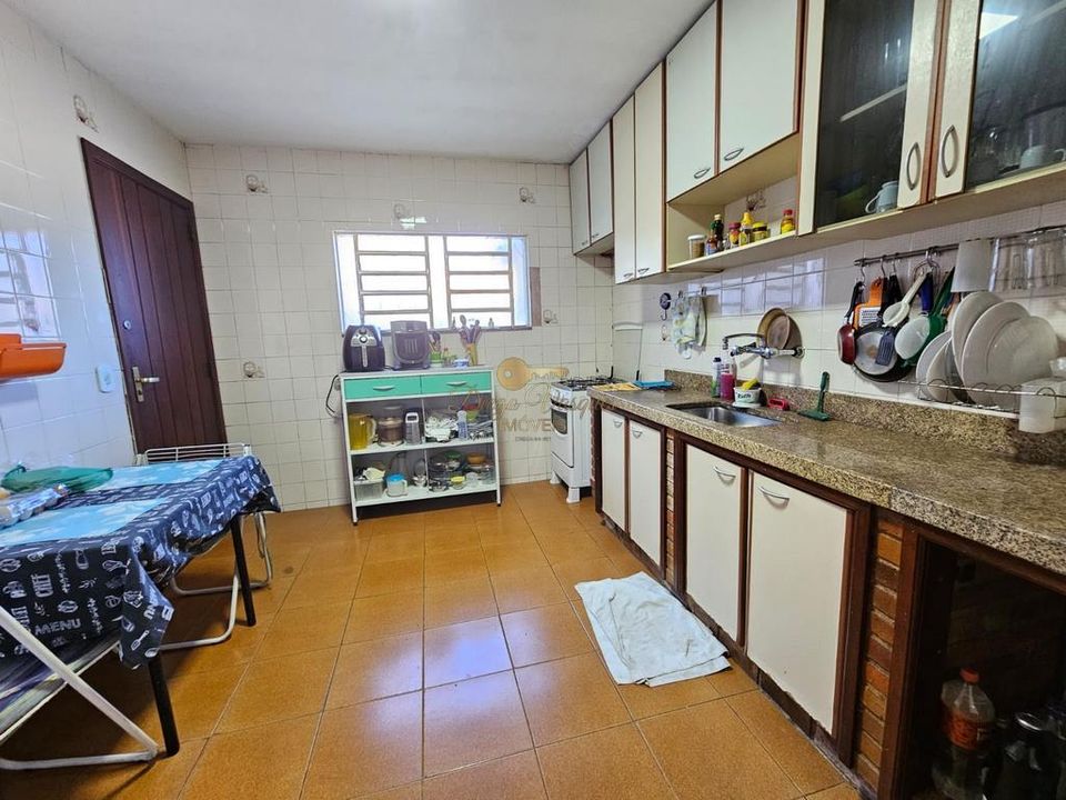 Casa à venda com 3 quartos, 217m² - Foto 17