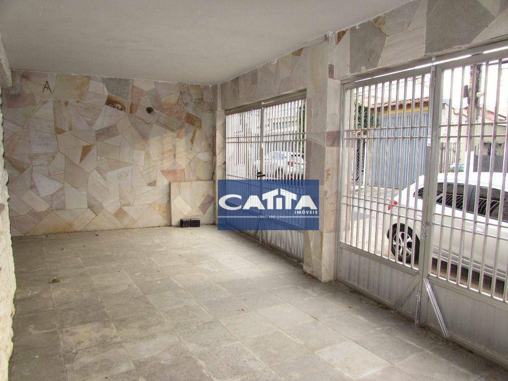 Casa à venda com 4 quartos, 228m² - Foto 1